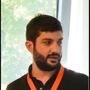 Άγγελος Χαραλαμπίδης