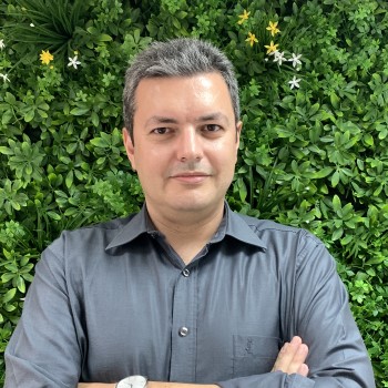 Νίκος Χούσος